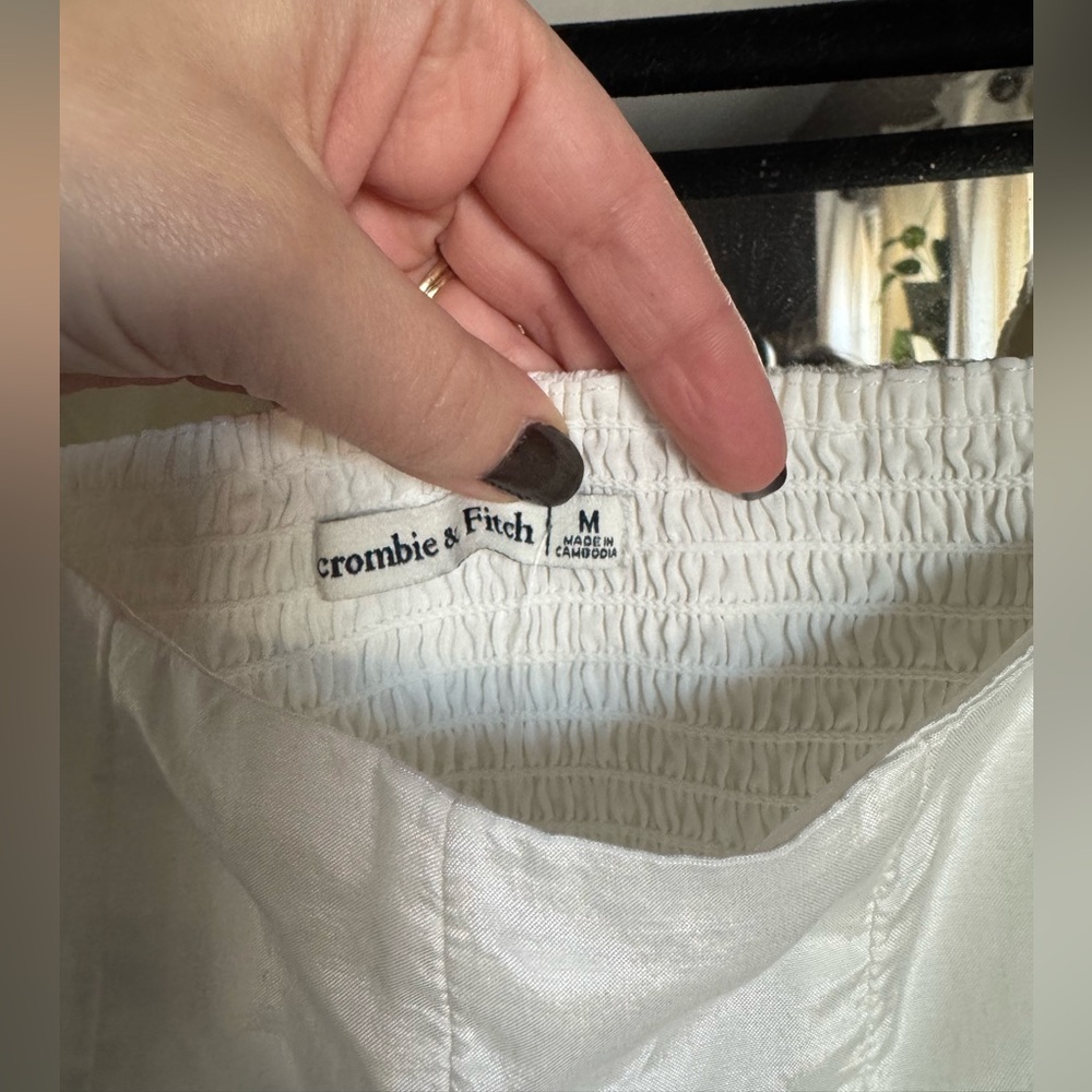 NWT Abercrombie & Fitch size medium blouse - Picture 3 of 5